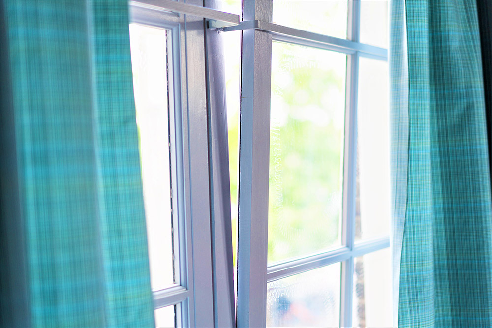 Curtain